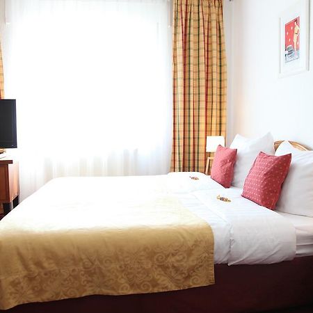 מונסטר Cityhotel Amadeus חדר תמונה