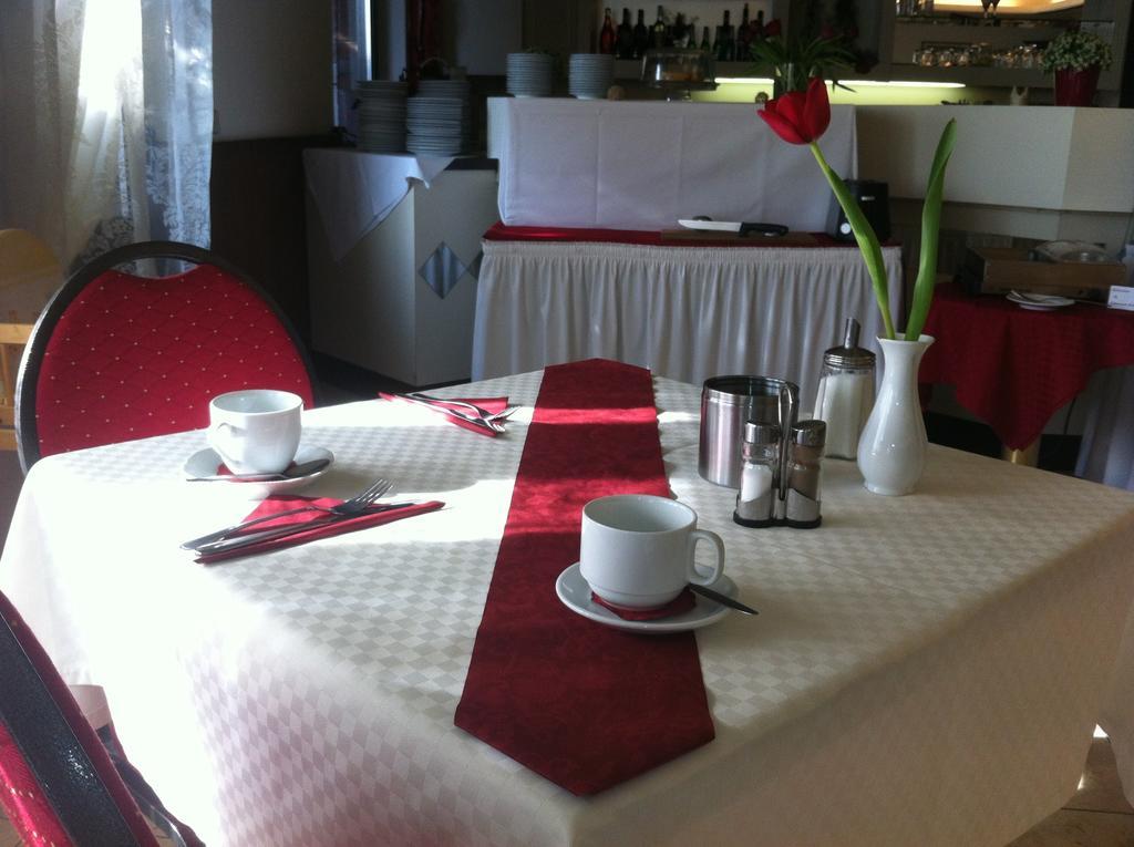 מונסטר Cityhotel Amadeus מראה חיצוני תמונה