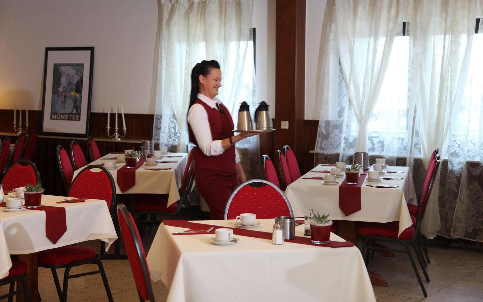מונסטר Cityhotel Amadeus מראה חיצוני תמונה